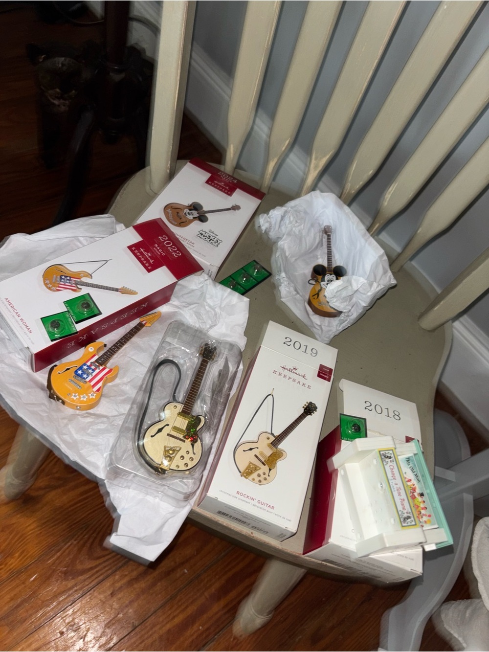 Guitar bundle. Hallmark magic